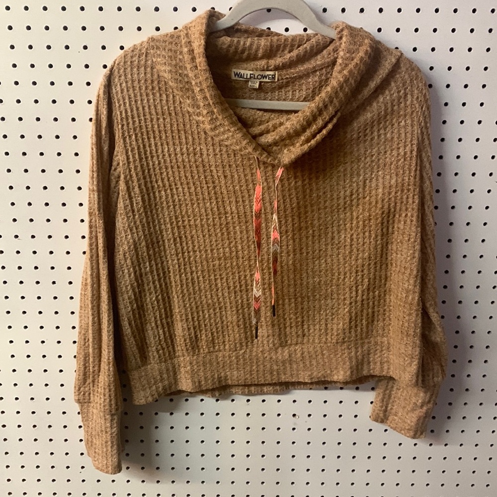 Light brown/orange sweater wallflower size large